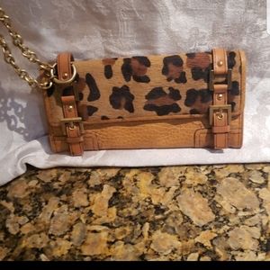 Small tan purse/wallet